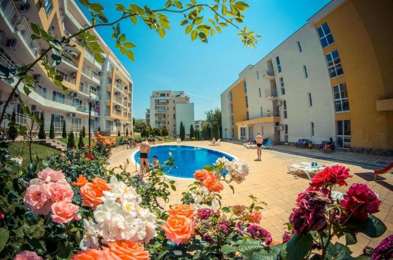 Fort Noks - Menada Apartments スヴェティ・ヴラス エクステリア 写真