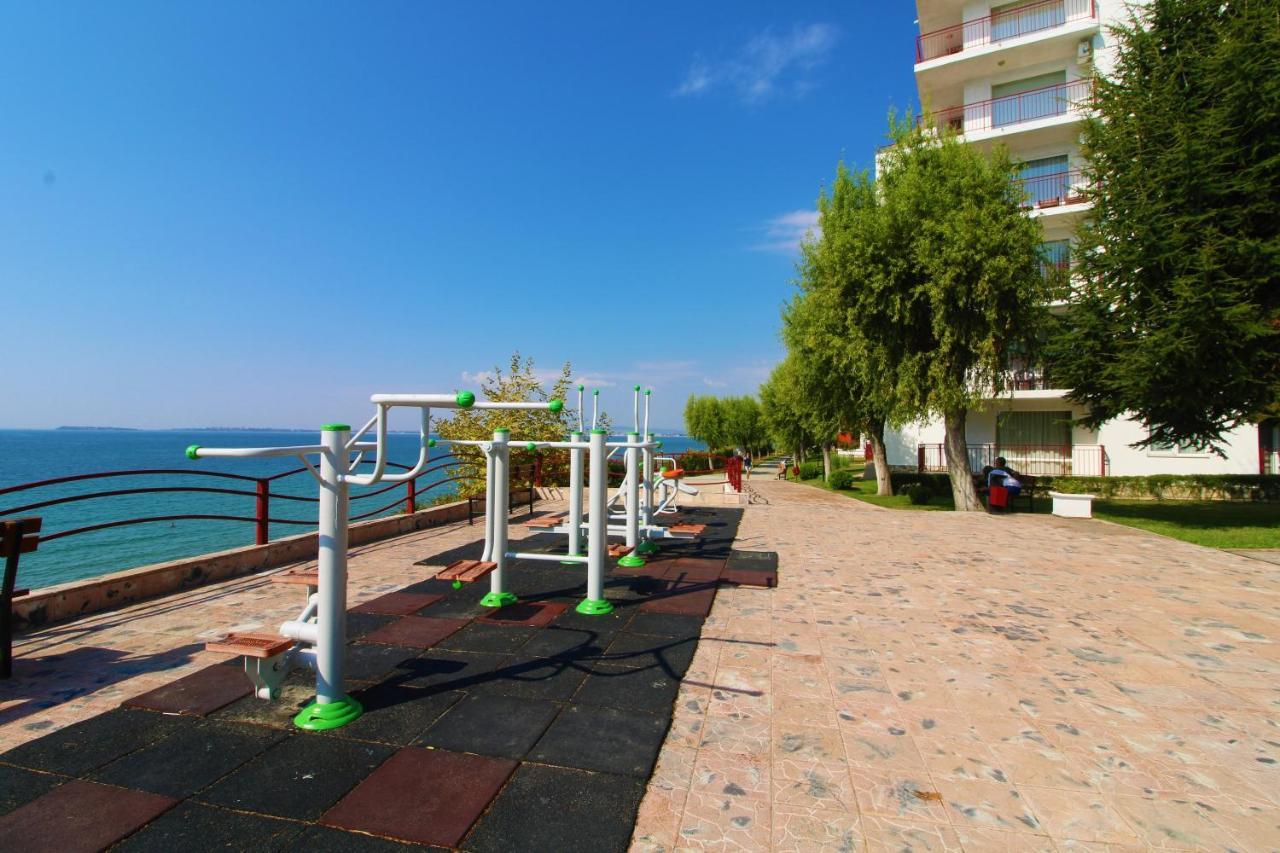 Fort Noks - Menada Apartments スヴェティ・ヴラス エクステリア 写真